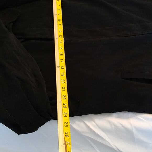 Kenneth Cole New York Men's black button down size medium coat. - Picture 9 of 10